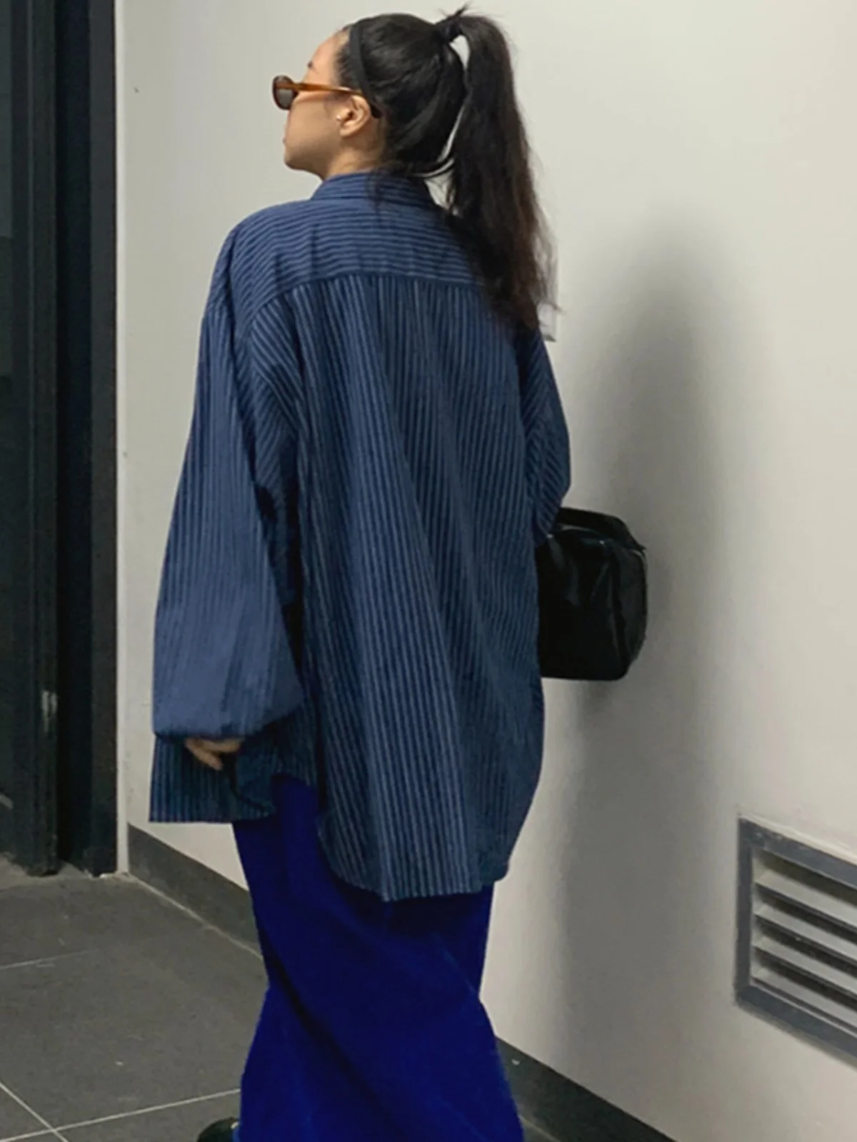 

Повседневная женская рубашка в полоску с длинным рукавом, свободного кроя, летняя, модная, с защитой от солнца, верхняя одежда из смесового хлопка и полиэстера