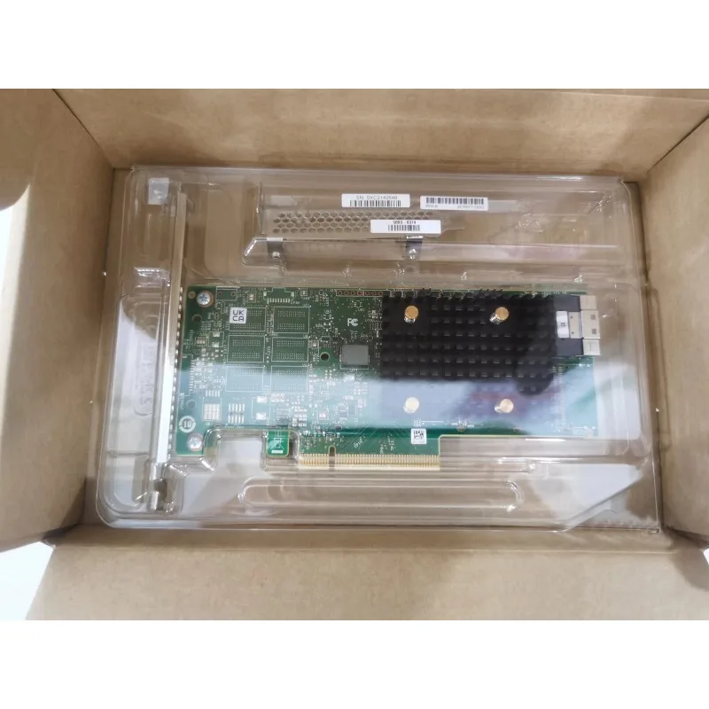 

Внутренние SAS-адаптеры/карты интерфейса Oadcom HBA 9500-8i (HBA 9500 Br) 05-50077-03