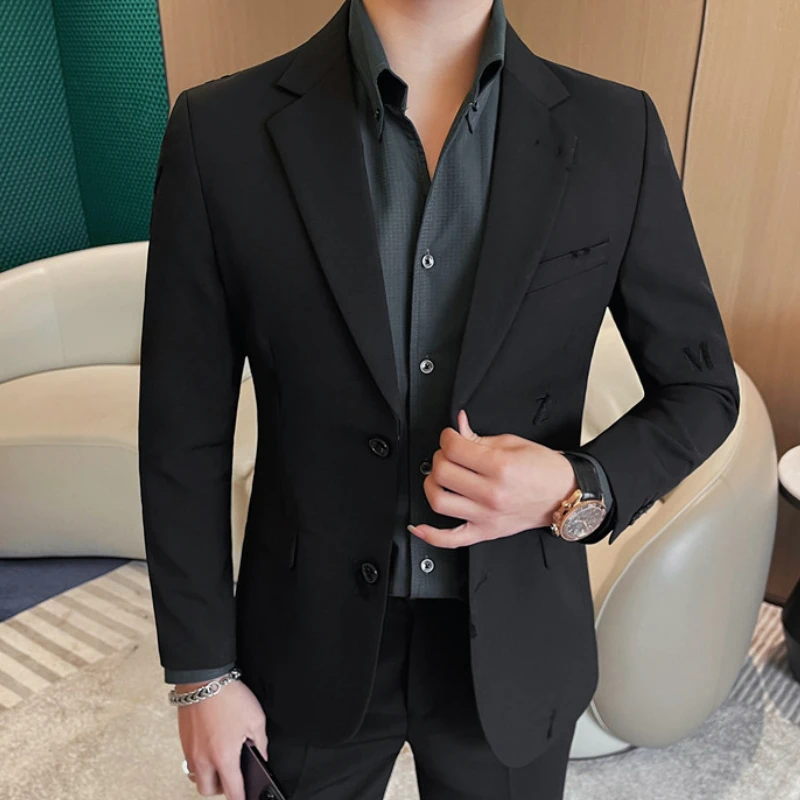 2024 Luxury Letter Embroidery Men Blazers Slim Fit Solid Color Casual Business Blazer Jackets Wedding Banquet Party Dress Coat