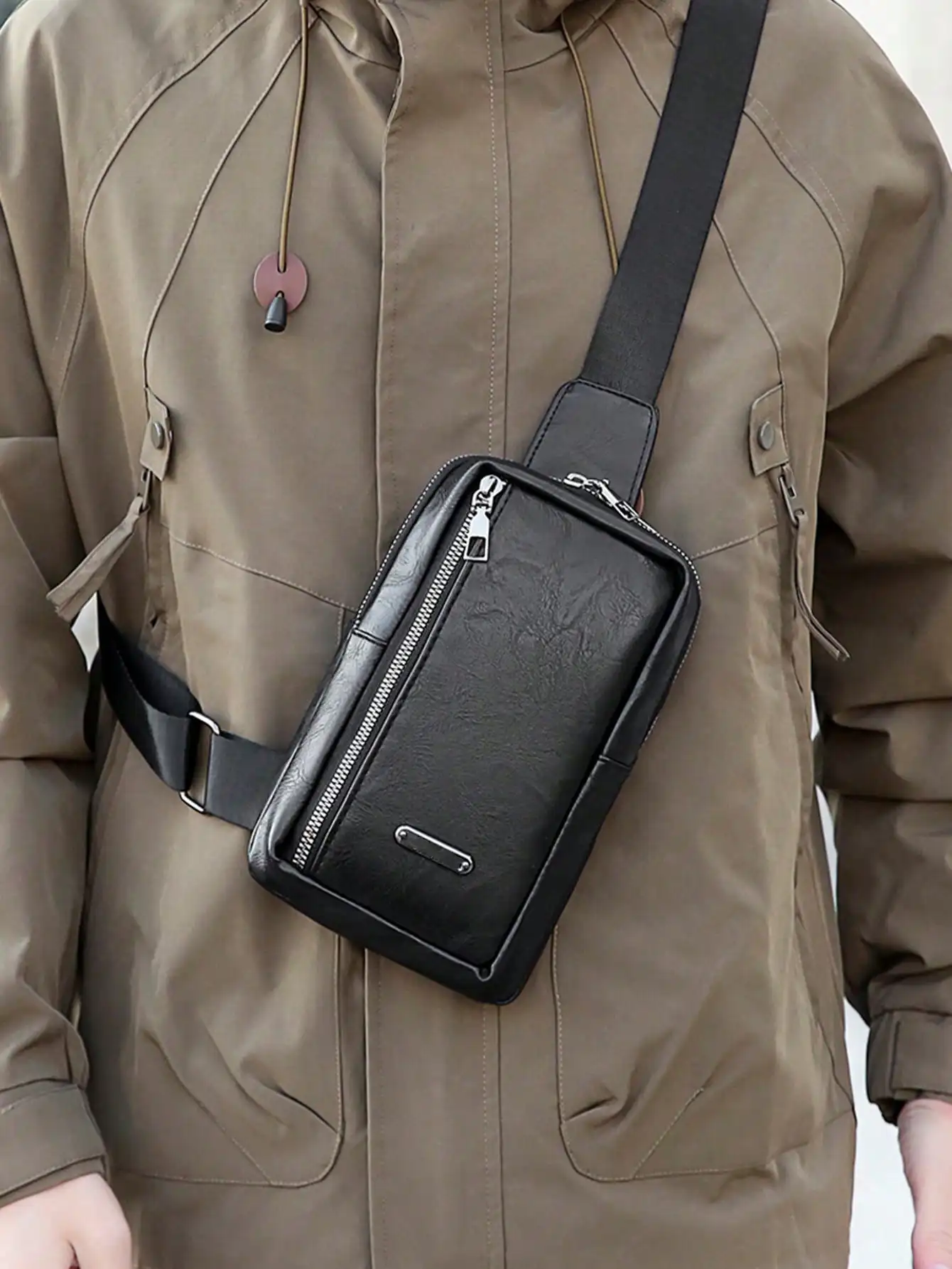 

Men's Sling Bag, New Valentine's Day Design, Waterproof Material, Lightweight And Comfortable, Spacious Interior, Suitable For Campus, Outdoor, Street And Other Occasions, Retro Style