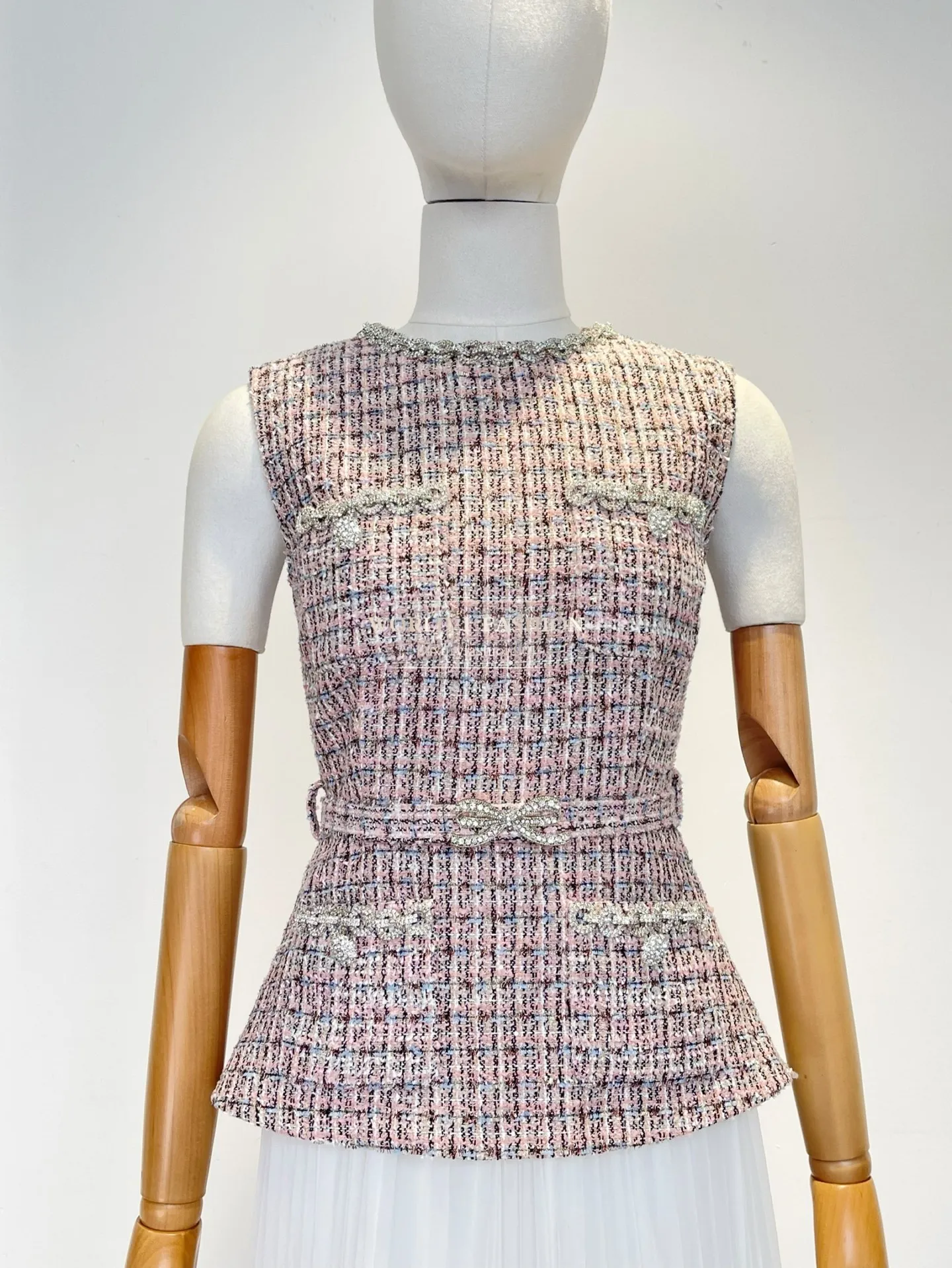 

Pink Sleeveless Tweed Pleat Midi Dress