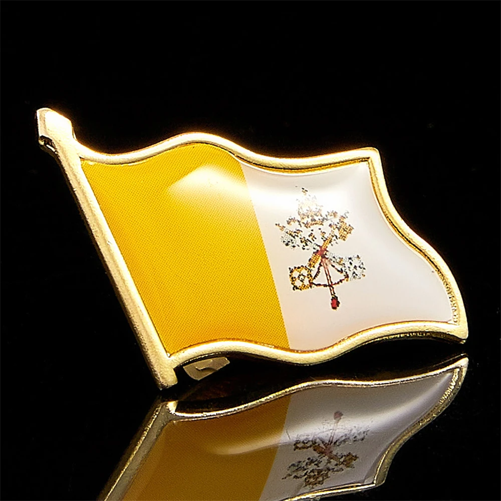 Vatican Nation Gold Plated Flag Badge Pin Brooch Christian Believe Pin Collectible