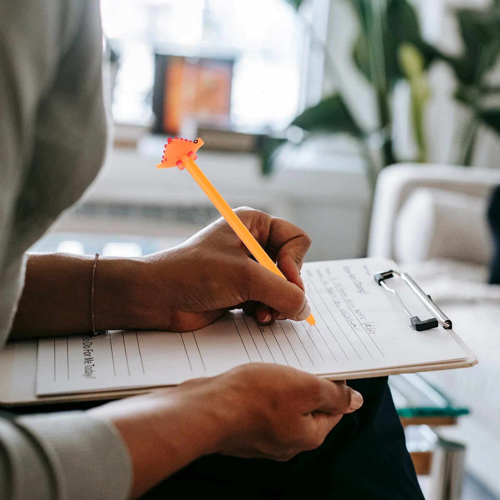 

16 шт., черные ручки с динозавром, тонкие гладкие ручки для письма, ручки с мультяшными знаками, студенческие, школьные, офисные, обучающие канцелярские принадлежности