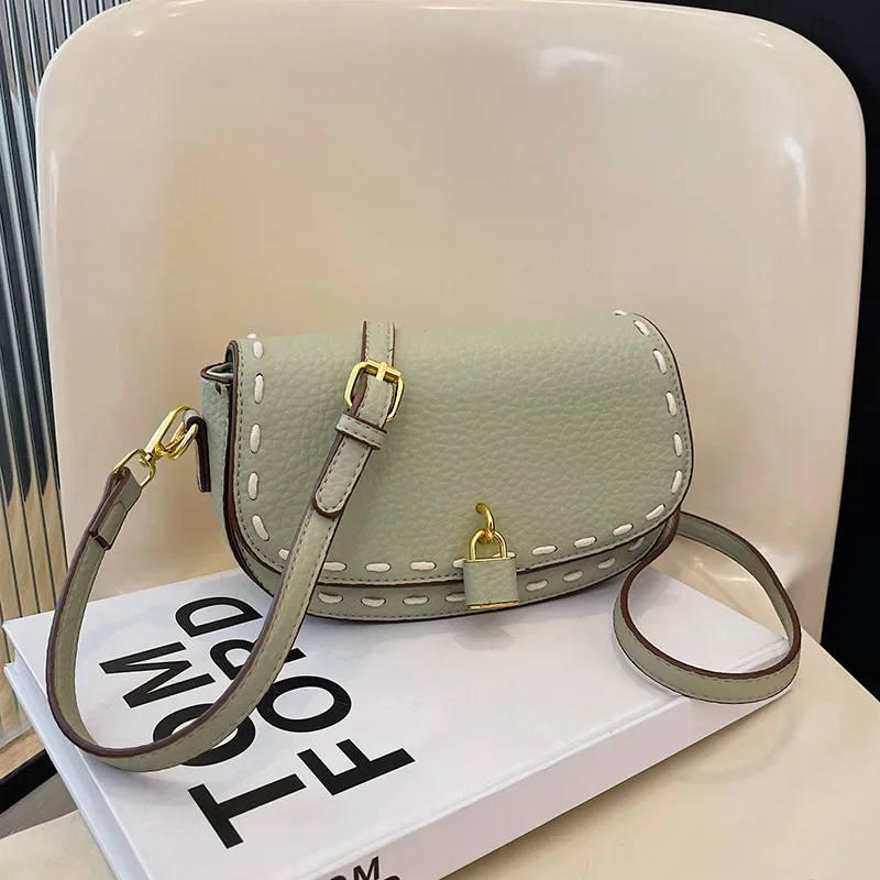 

Роскошная женская модная однотонная сумка через плечо класса 2025 года — сумка-седло и подмышки в стиле ретро, высококачественный материал для кроссбоди,