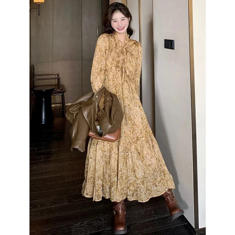 

Французское ретро-платье с цветочным принтом и волнистым краем для женщин, весна-осень 2025, новая корейская версия, с эффектом похудения, длинная юбка