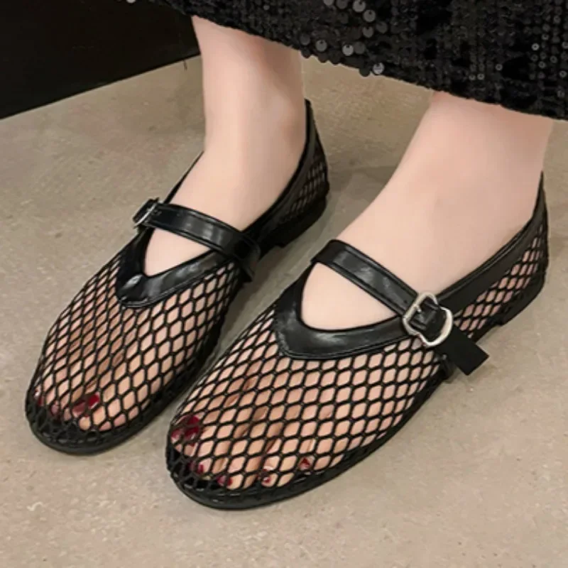 Women Flats Mesh Sandals 2024 New Summer Fashion Trend Shallow Sandals Designer Lightweight Casual Outdoor Flats Sandals Women