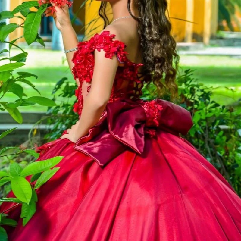 Vestido de quinceañera rojo simple con hombros descubiertos, encaje, cristal, brillo, calcomanía, flor, cola larga, vestidos de 15 quinceañera ﻿ Personalizado