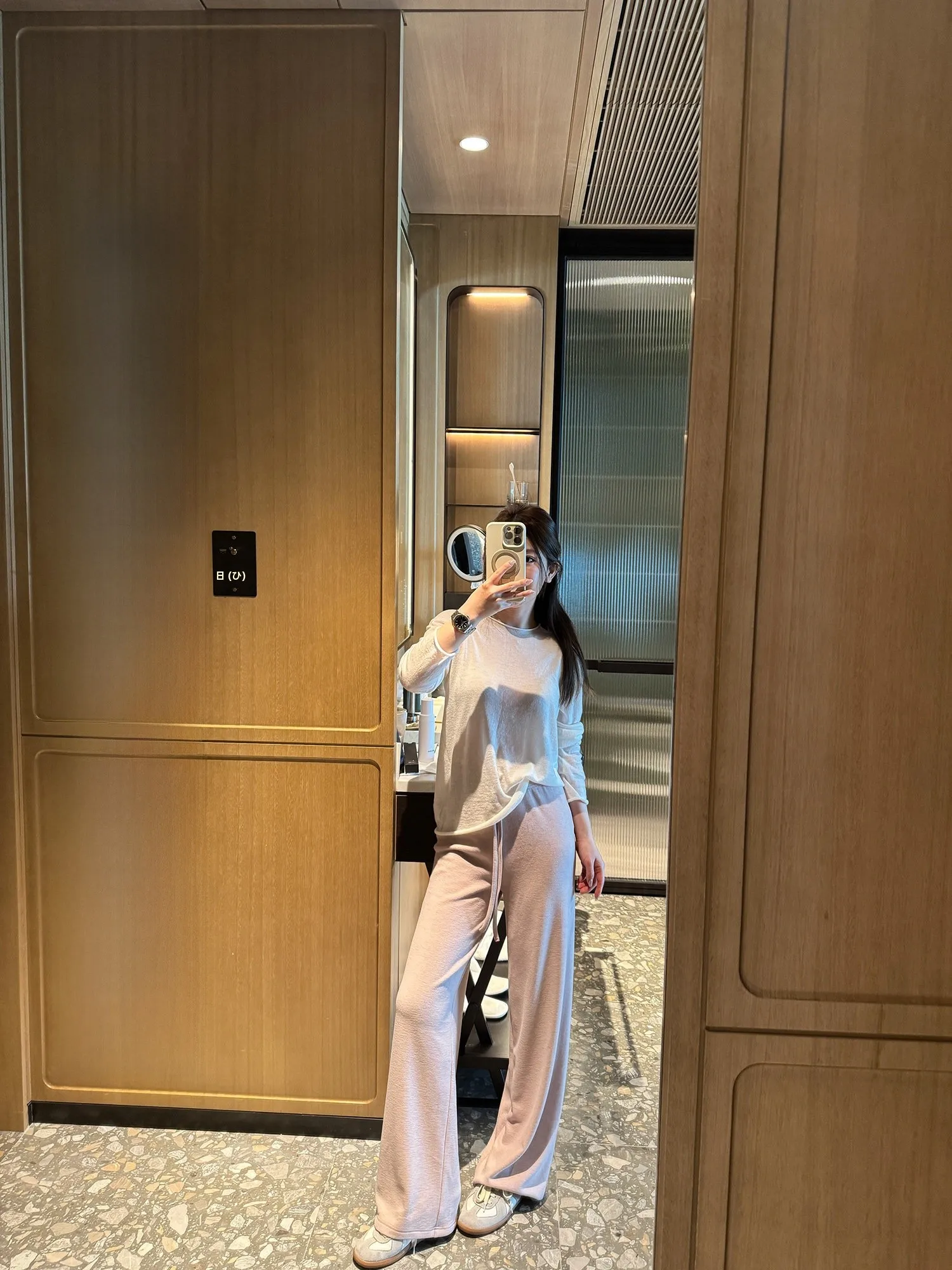 

Женский вязаный топ Rouqiu Small Meat Ball 2026 New Spring Fashion, универсальный, из смесового хлопка, с длинными рукавами