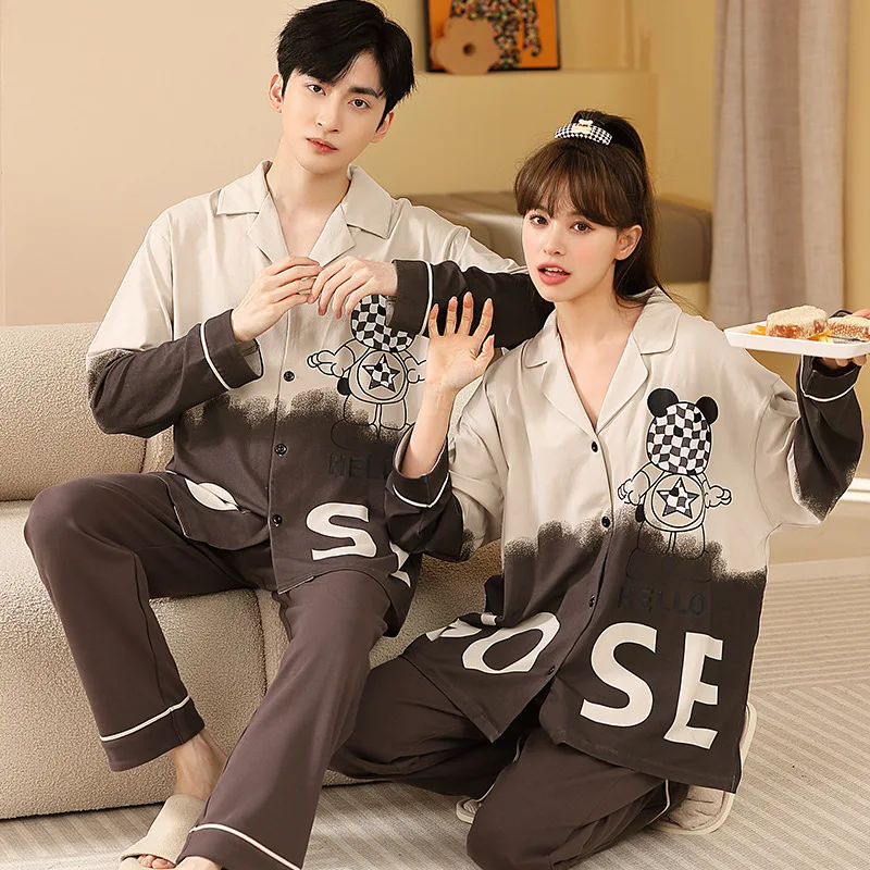 Pijamas de algodón suave para parejas jóvenes, ropa de salón a juego con solapa y estampado de dibujos animados para parejas, otoño