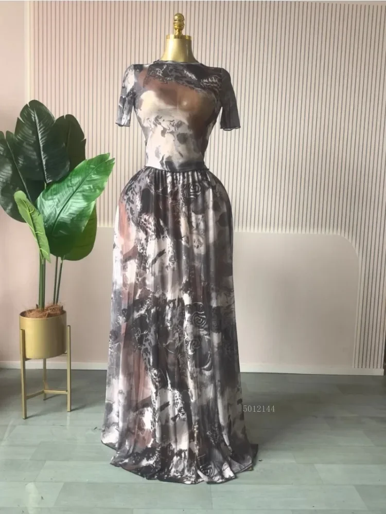 

Элегантный женский комплект из 2 предметов, топ с короткими рукавами и круглым вырезом с принтом и длинной юбкой, осенний спортивный костюм, сексуальный комплект одежды на 2025 год