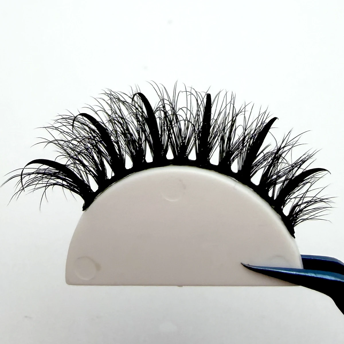 Neue 7 Paar Manga-Wimpern, natürliche Faux-Mink-Wimpern, spitz zulaufend, dicht, natürlich, volle Streifenwimpern, neue Make-up-Wimpern, flauschige Mink-Wimpern – Detail 5