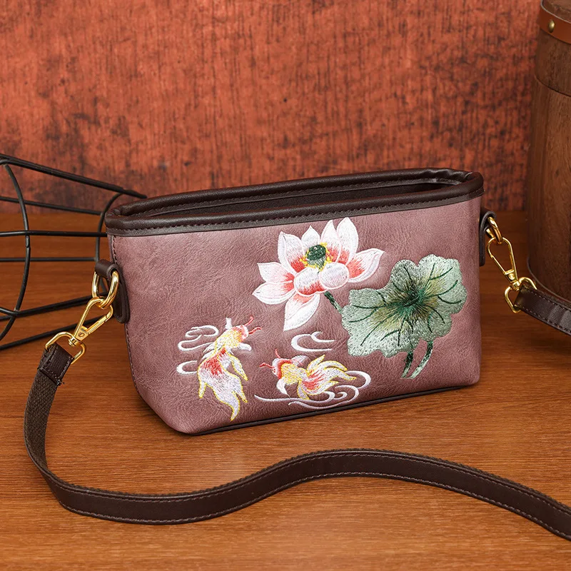 

Женская повседневная сумка через плечо с тисненым цветочным узором, из мягкой кожи, на молнии, модная, в этническом стиле