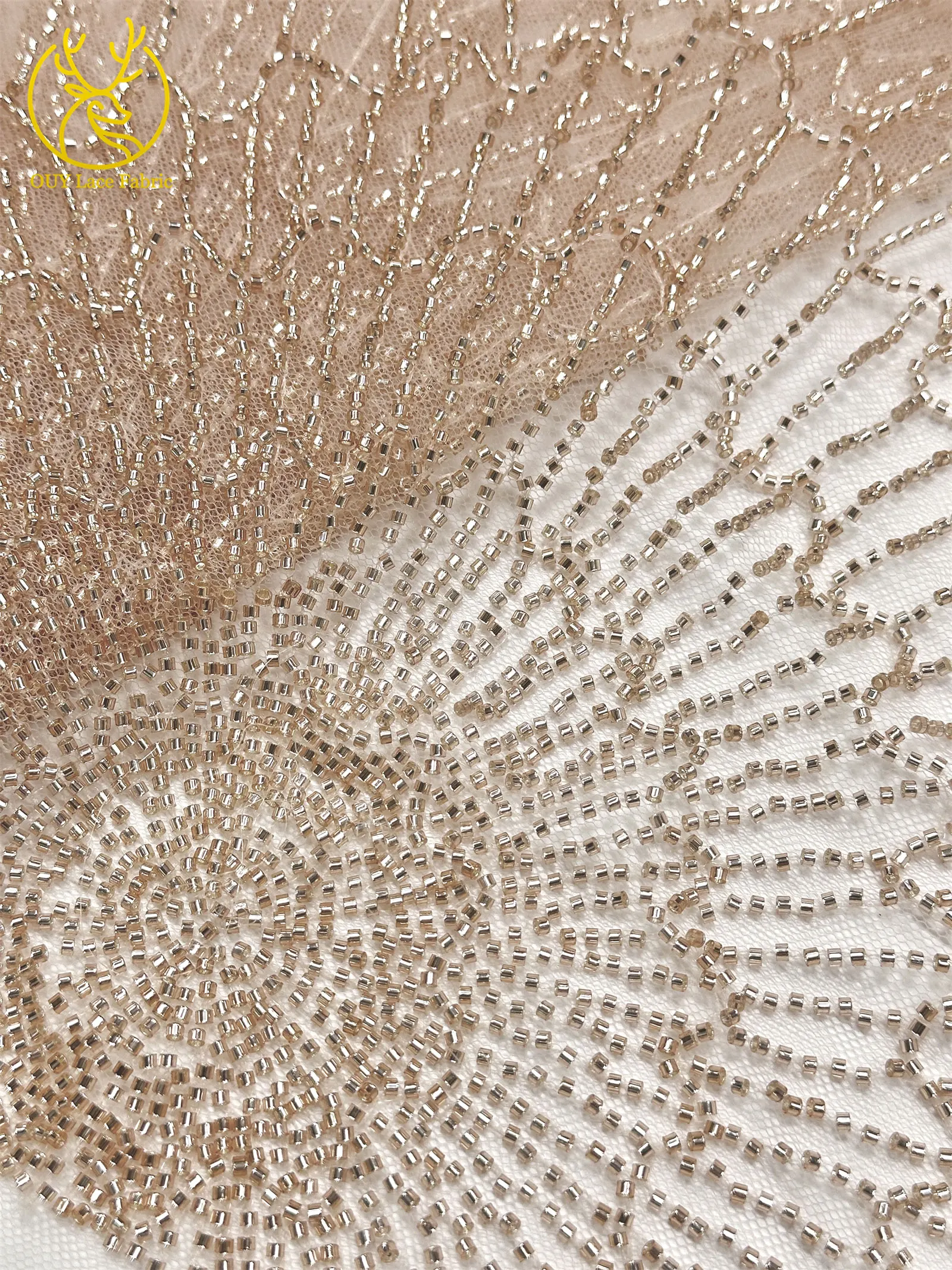 Luxuriöser afrikanischer, stark perlenbesetzter Spitzenstoff, goldene nigerianische Perlen-Spitze, französischer Tüll-Spitzenstoff für Brautkleider und Hochzeitskleider zum Nähen – Detail 22