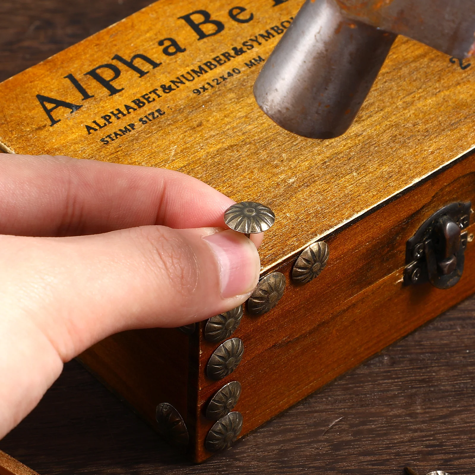 100Pcs Long Lasting Decorative Tacks Upholstery Pins for Furniture Sofa Chairs Drums Wine Cabinets Upholstery Tacks