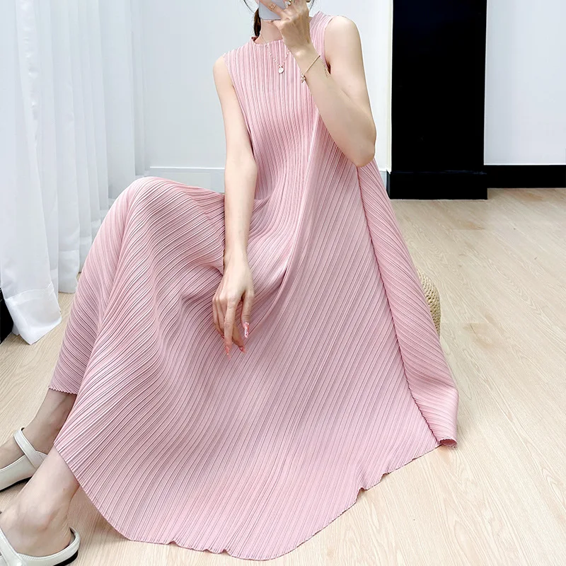 

Miyake Skirt Women 2023 Summer New Casual Simple Graceful Loose Pleated Design round Neck Sleeveless DressLuxury Evening Dresses