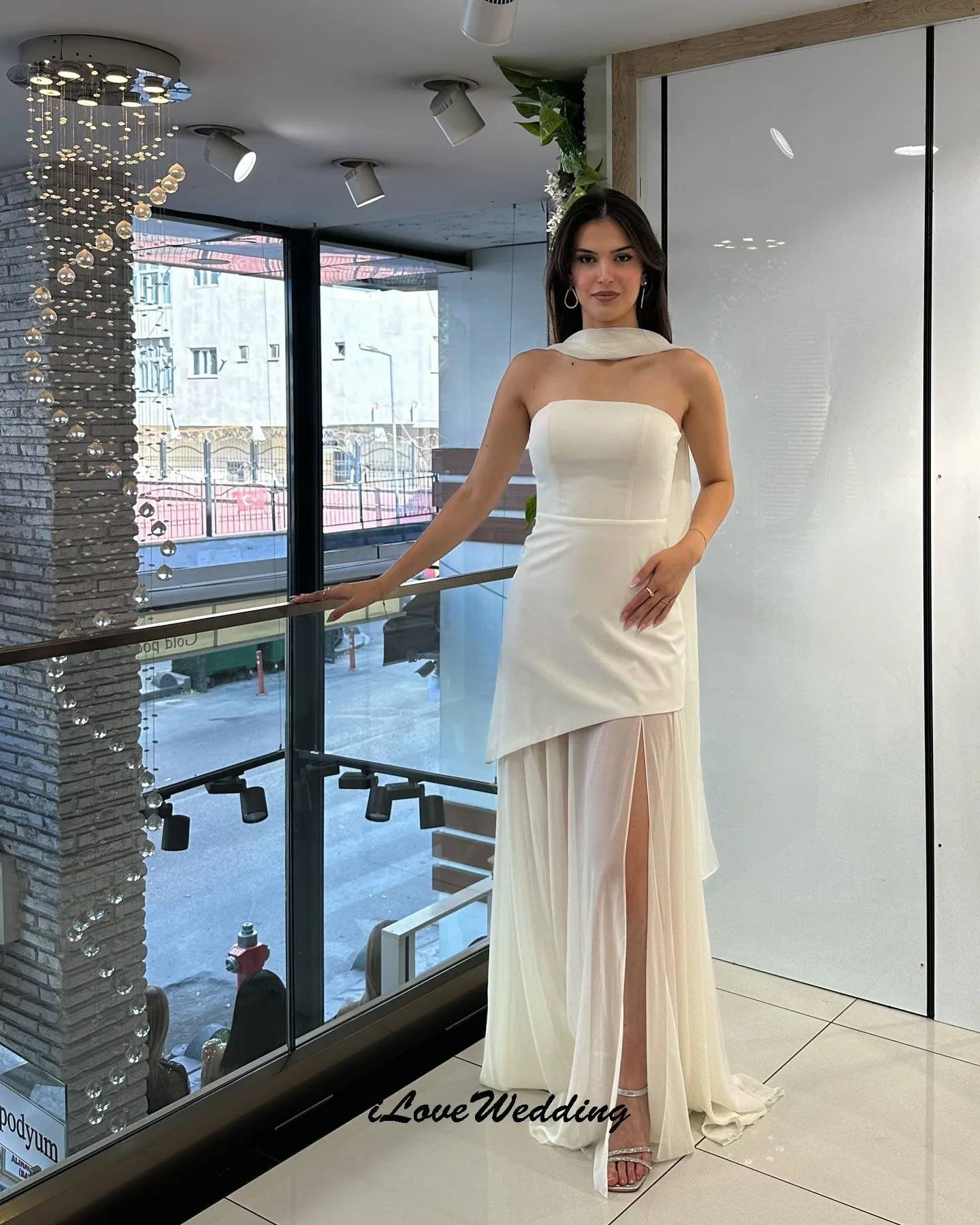 

White Strapless Prom Dresses 2025 Satin Elegant Evning Dresses Women Party Dress Ruched Formal Gowns Floor Length Customized