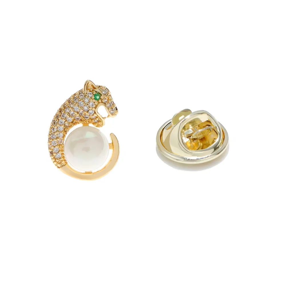 CINDY XIANG Small Leopard Collar Pin Brooches For Women And Men Animal Design Cubic Zirconia Material High Quality