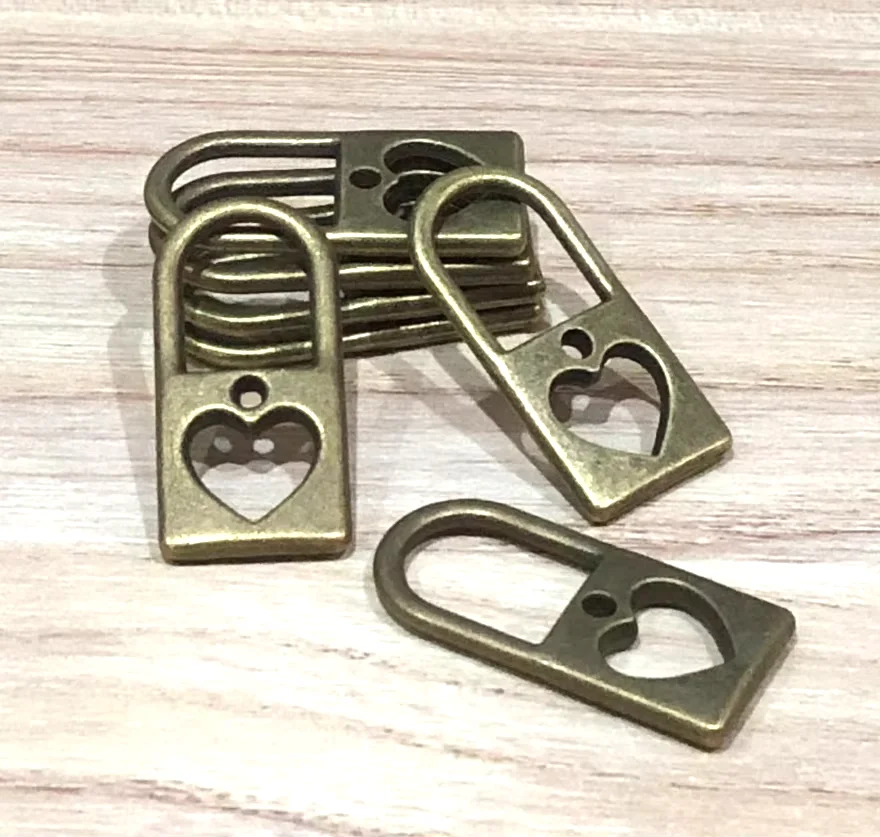 

25pcs 25*12mm Alloy metal antiqued bronze 2sided crafted lock design charms for DIY jewelry HWEF2903