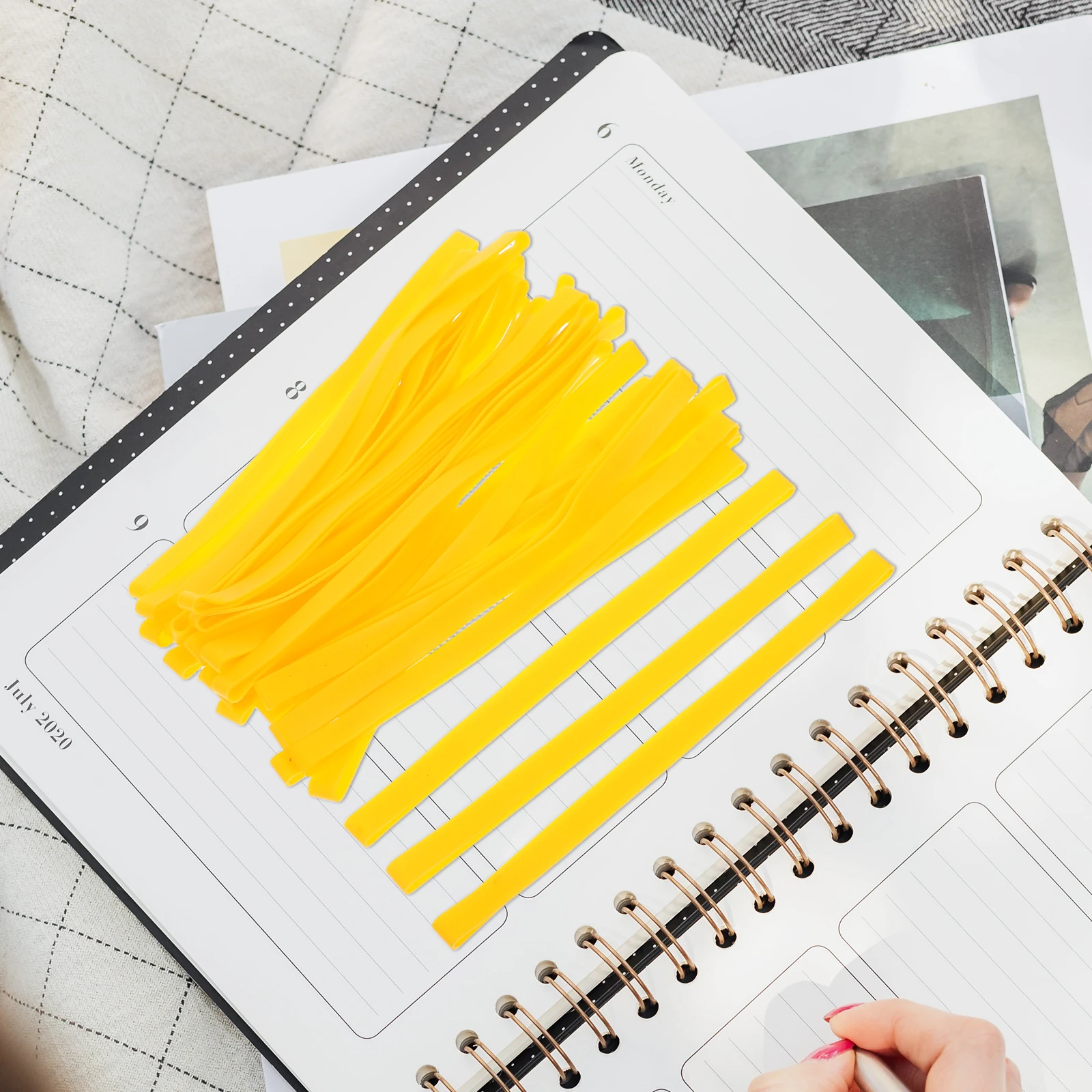 

30pcs Silicone Elastic Bands Notebook Strap Lunch Box Closure Stretch Fixing Holder Reusable Rollable For Journal Food