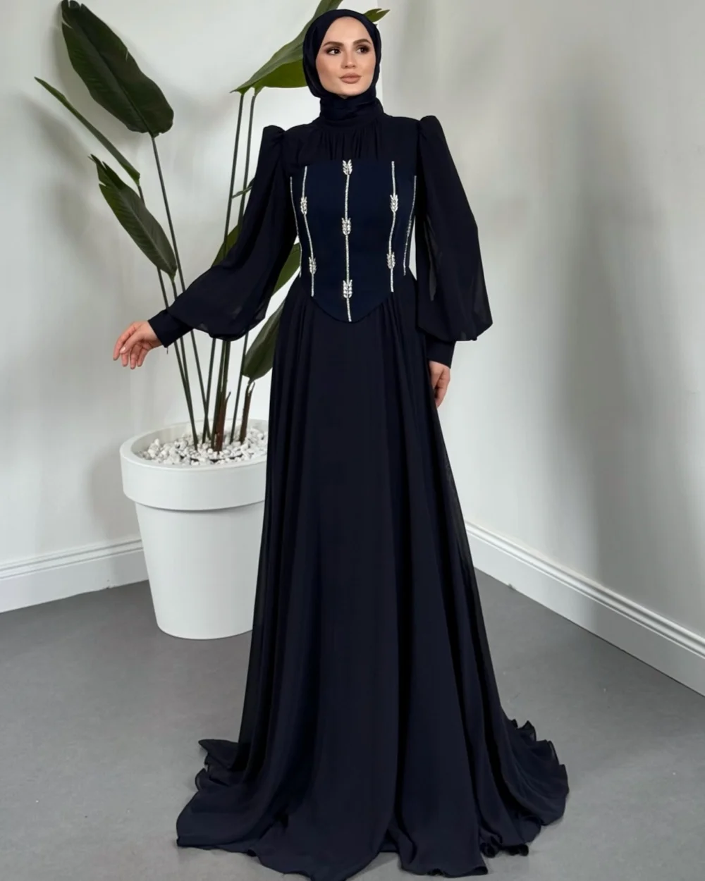 

Customized Elegant Women Jersey Rhinestone Ruched A-Line Evening Dresses Formal High Collar Long Sleeves Floor Lenght Prom Dress