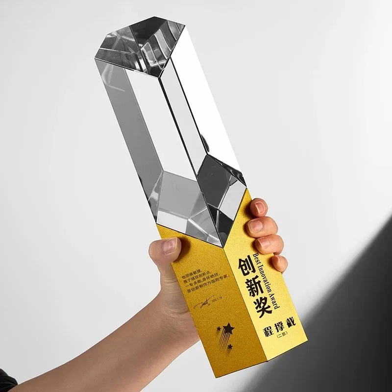 Luxury Crystal Trophy Custom Engraving Name Logo Crystal Award Excellent Staff Leadership Recognition Commemorative Trophy