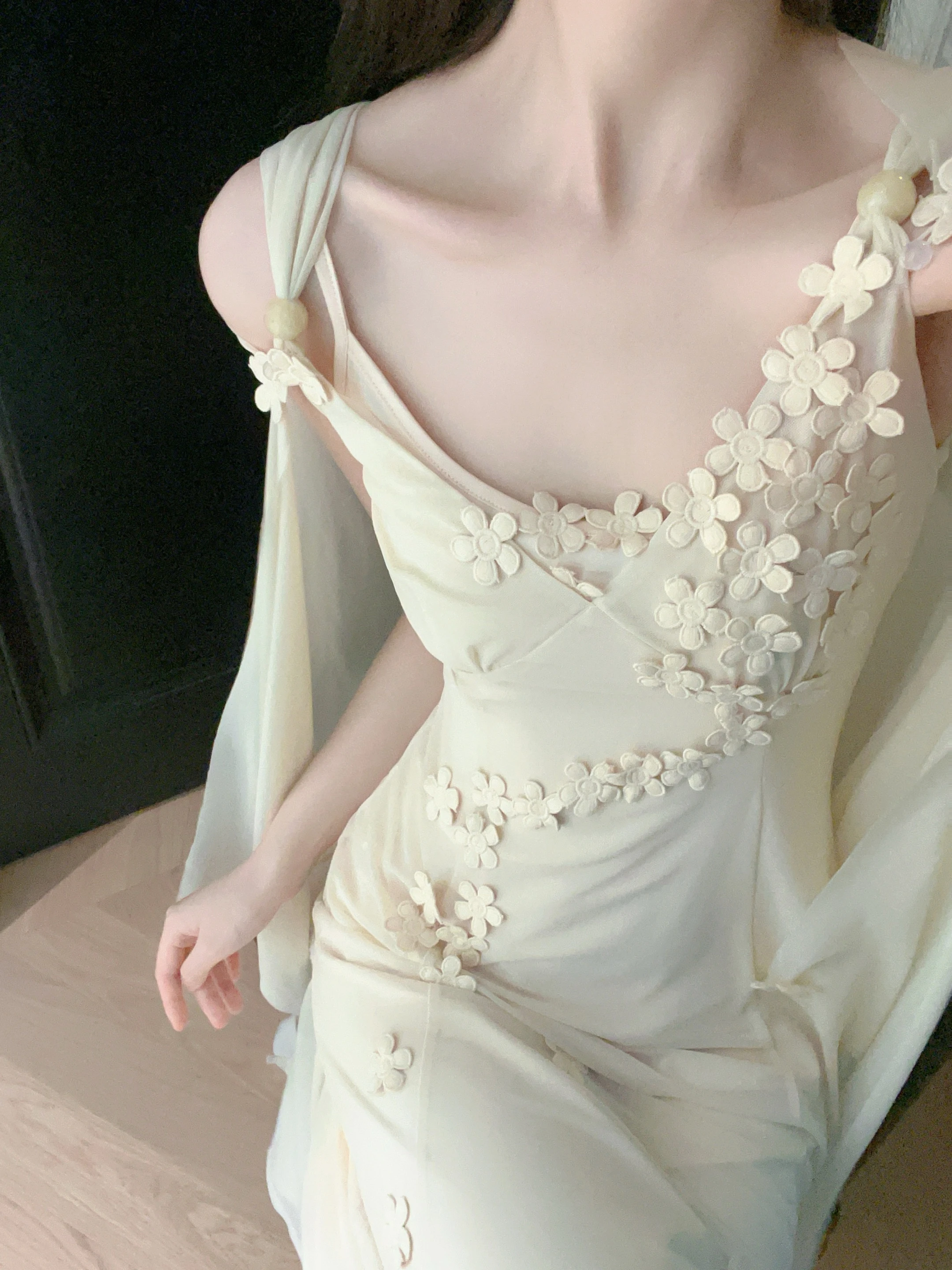 

Летняя корейская длинная юбка Frel с V-образным вырезом, эластичная, утягивающая, с высокой талией, без рукавов, с декором в виде маленьких цветов