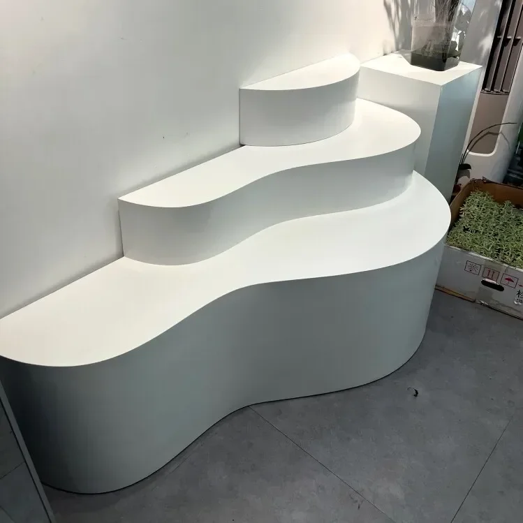 Clothing flower shop display cabinet Nakajima display cabinet Cloud special-shaped water booth Shoe bag decoration table