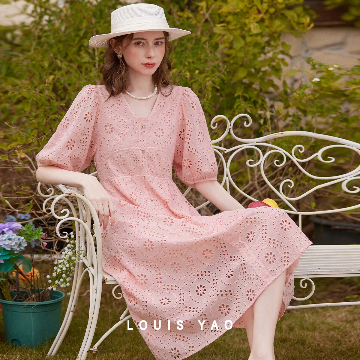 

LOUIS YAO V-Neck Puff Sleeve Dress 2026 Summer Elegant Style Non-Stretch Regular Shoulder Hollow Out Craft Women's Dress