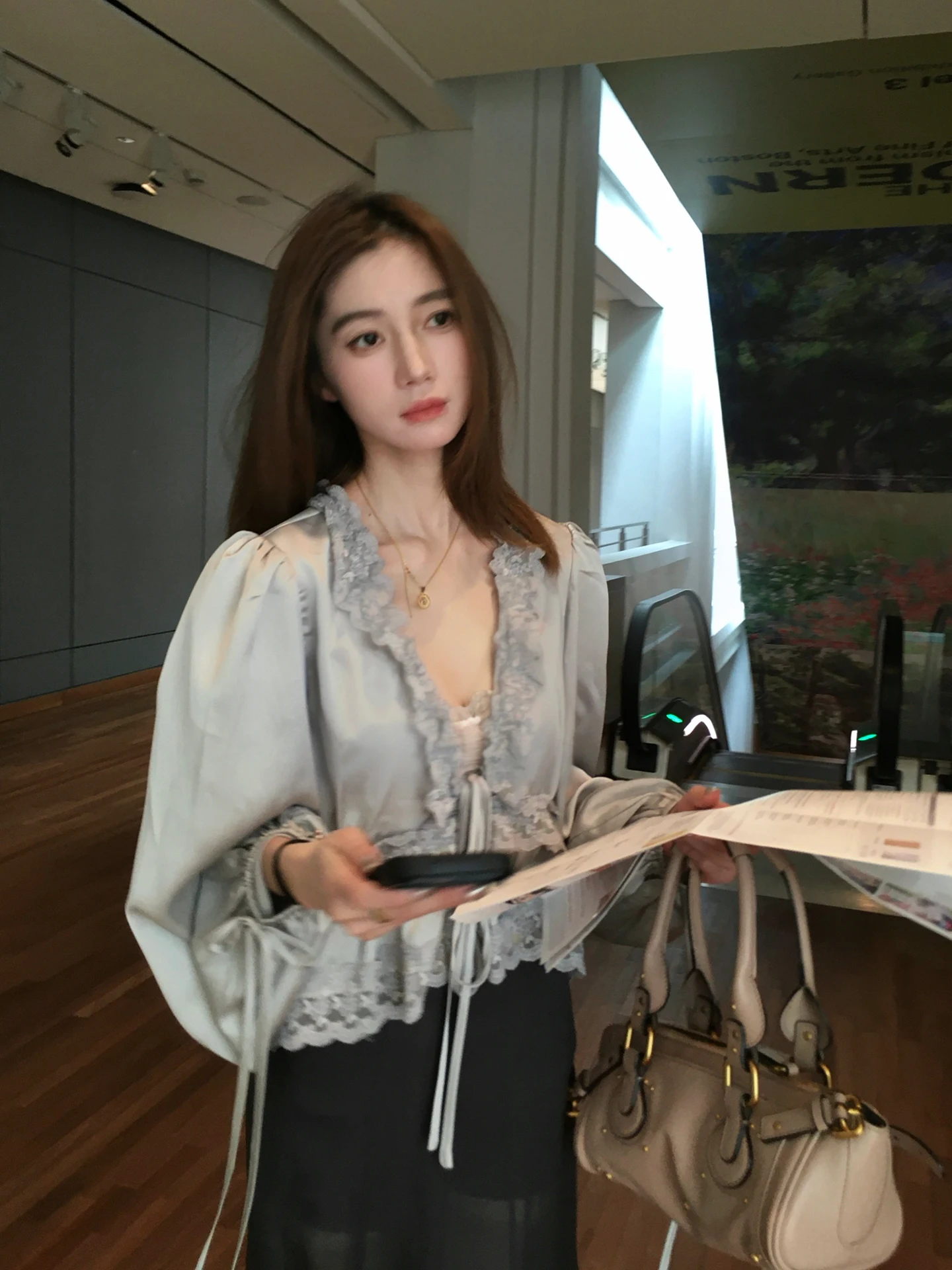 

Женская блузка Cunblvd Early Spring Design с кружевной отделкой, облегающая, повседневная, универсальная, удобная для поездок на работу, приятная для кожи, дышащая.