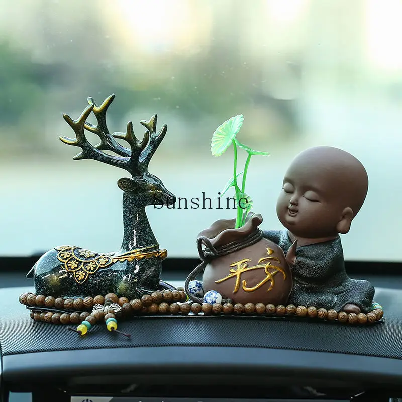 Safe high-end decorations personalized car, safe road deer car ornaments simple and modern