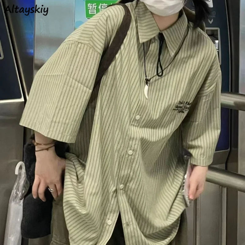 Koszule w paski Damskie z krótkim rękawem w stylu Preppy Luźne Vintage unisex Casual Osobowość Koreańska moda uliczna Moda lato