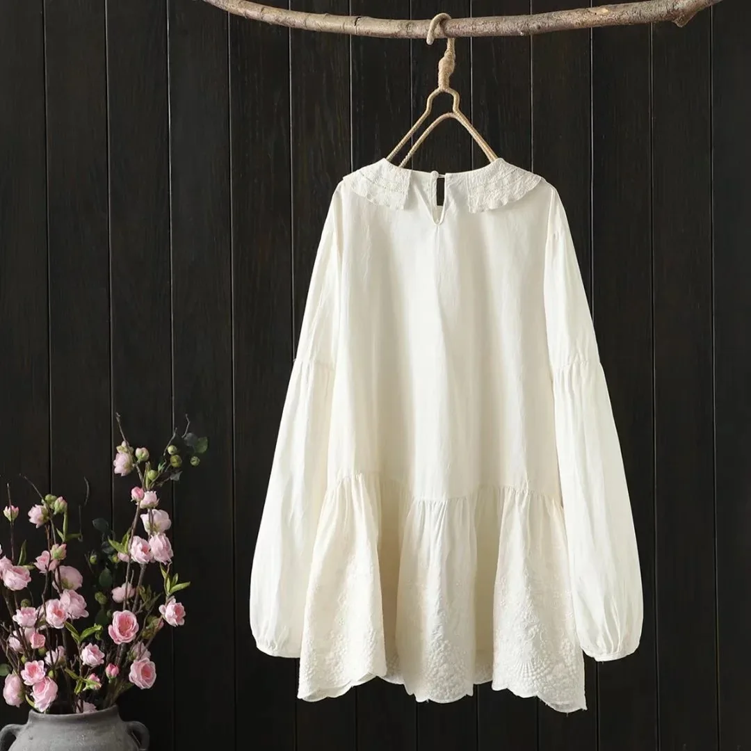 جديد 2026 ربيع قميص قطني بكم طويل ، المرأة بيتر بان طوق الدانتيل ، موري فتاة الحد من العمر الحلو فضفاض دمية بلوزة T5D549CC