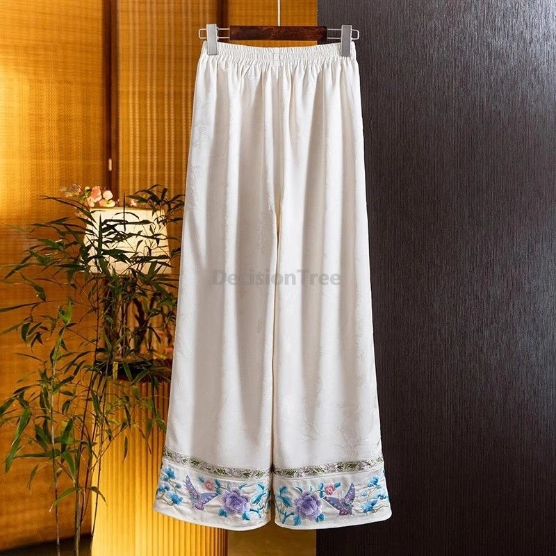 2025 semplici pantaloni ricamati cinesi versatili alla moda per il tempo libero pantaloni dritti da donna quotidiani nuovi bottoni con temperamento vintage