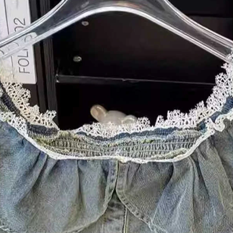 Camicia di jeans con giunture in pizzo retrò con spalle scoperte per donna Camicetta estiva con bottoni sottili e top corto per ragazze coreane ﻿