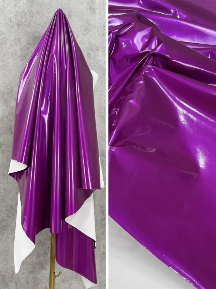 

Розово-красная супер яркая эластичная кожаная ткань для гладкого зеркала, дизайнерская одежда, ткань для одежды, шитье своими руками по метрам