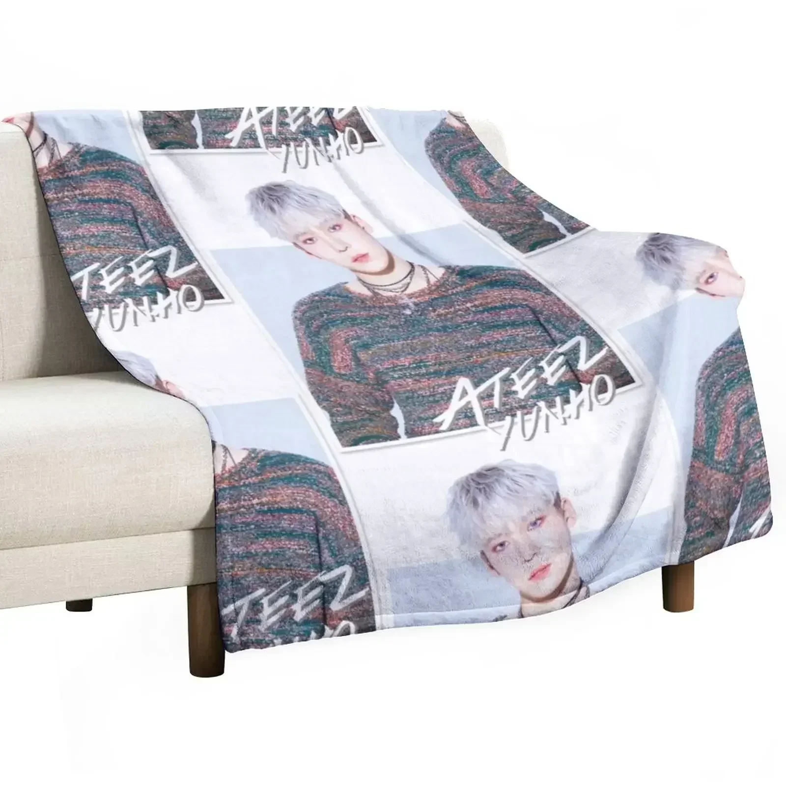 

Ateez - Yunho Throw Blanket Thin Soft Blanket for Summer Night Sleeping