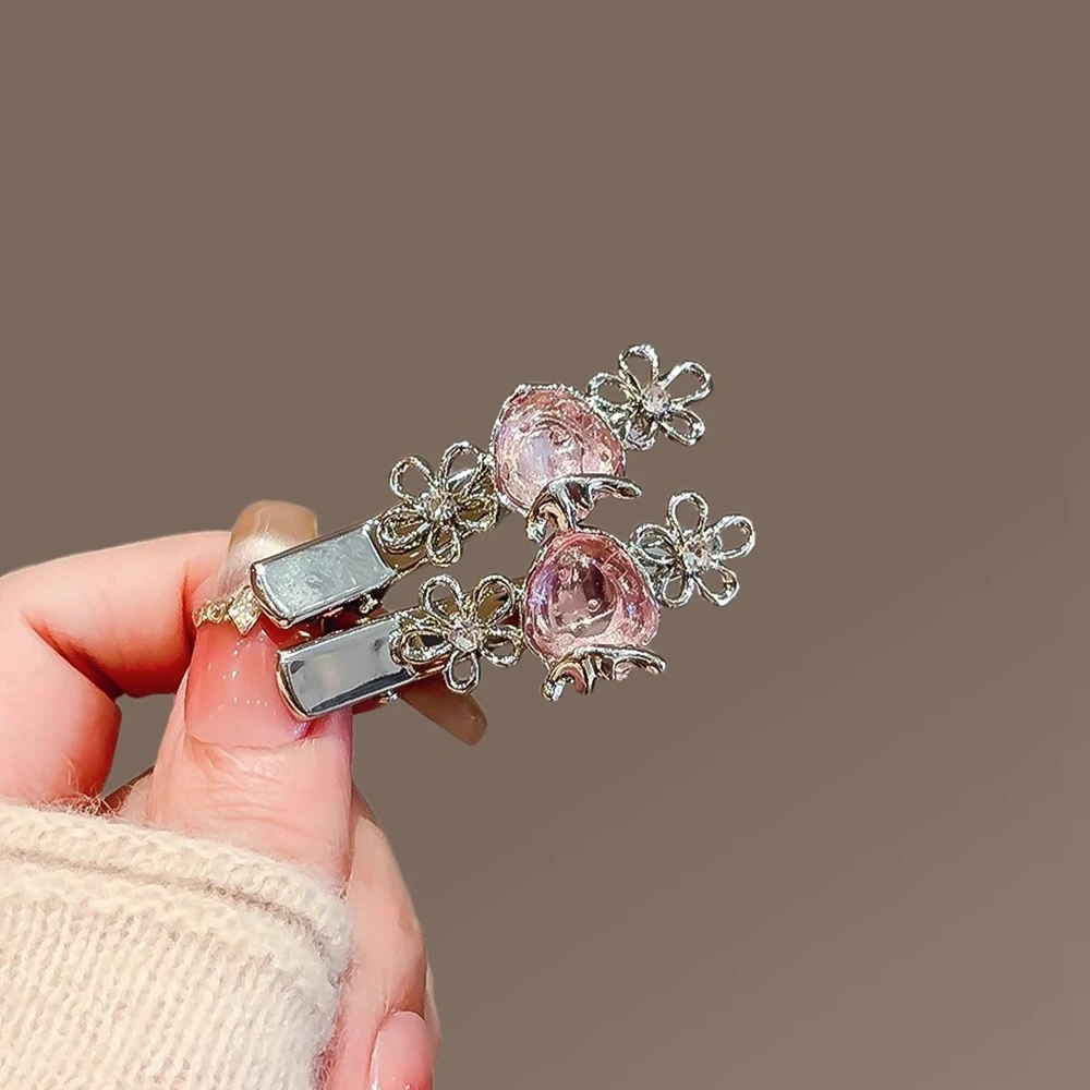 

Shining Strawberry Hair Claws Women Girls New Fashion Rhinestone Elegant Flowers Ponytail Hairpins Hair Accessories