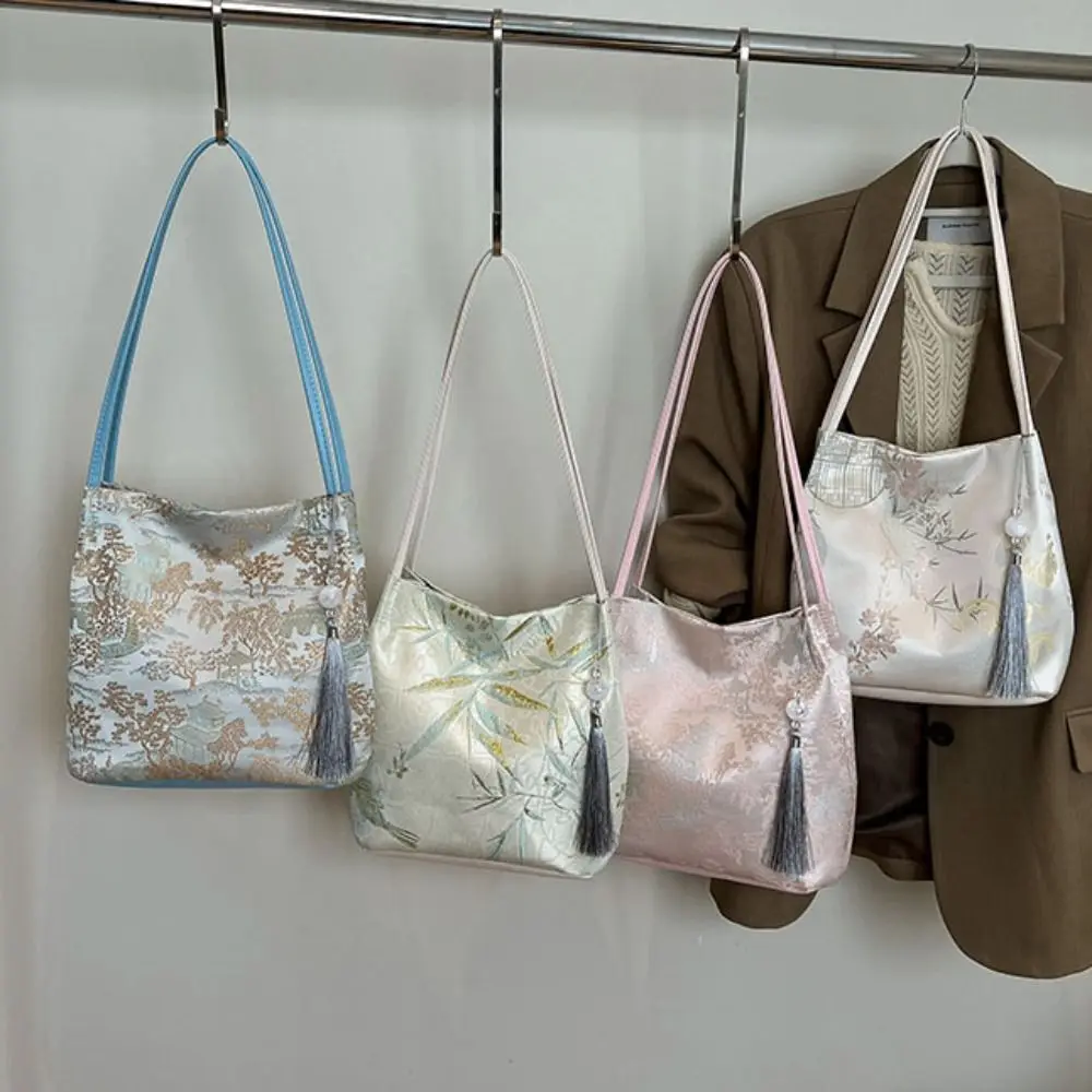 

Sweet Elegant Chinese Style Shoulder Bag Exquisite Cloth Embroidery Tote Bag Trendy with Pendant Hanfu Printing Handbag Daily