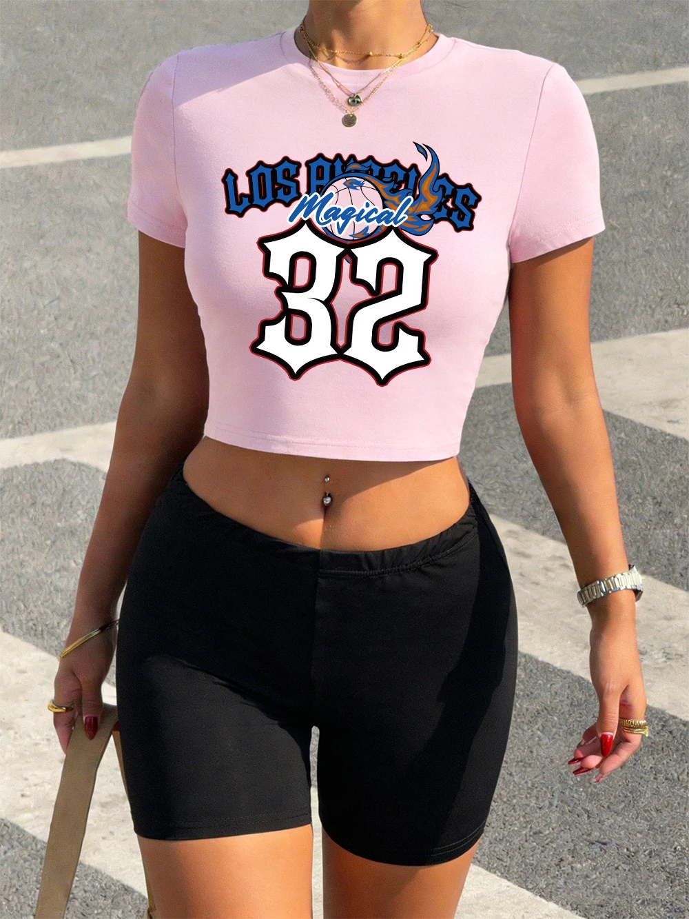 

Летний комплект из двух предметов: укороченные футболки и шорты с принтом «Волшебный Лос-Анджелес», женский, с высокой эластичностью, мягкий, облегающий, с круглым вырезом