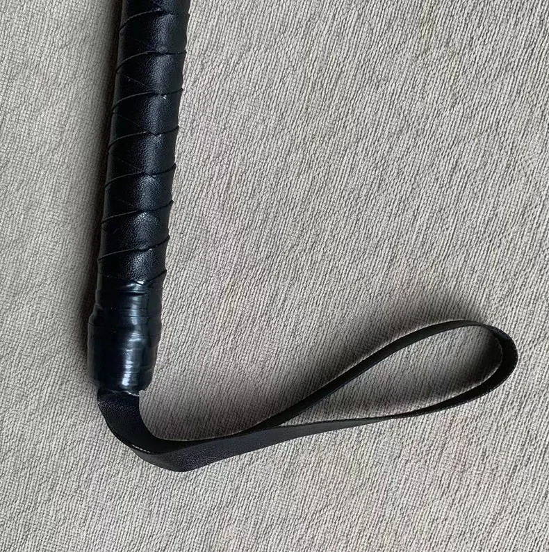 Bullwhip negro, 190cm, nuevo