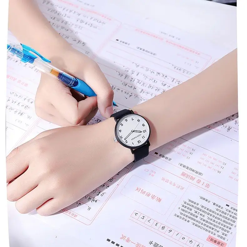 ساعات نسائية فاخرة موضة السيدات ساعة مقاوم للماء سيليكون باند ساعة اليد صديقة عشاق هدية Relogio Feminino