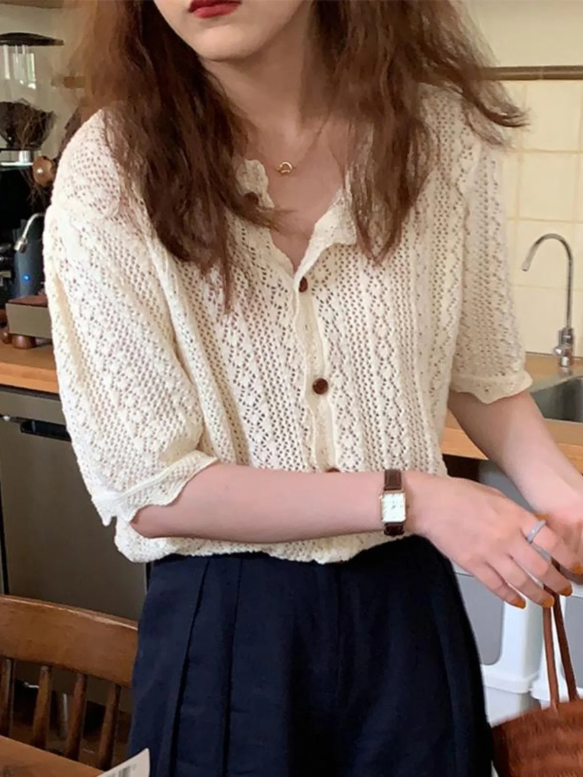 كارديجان رقيق محبوك من الحرير الصناعي بتصميم مفرغ وياقة على شكل V، مناسب للارتداء اليومي، تصميم عصري أنيق