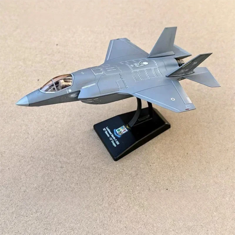1/100 Scale F-35B Combined Attack Aircraft Models Simulation Alloy Model Airplane Finished For Military Aviation Gift Souvenir