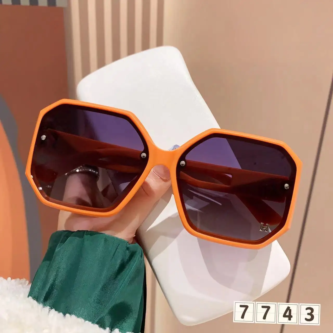 

Designer New HD Polarized Sunglasses Fashion Versatile UV Protection Trendy Style High Quality Luxe Frame Eyewear