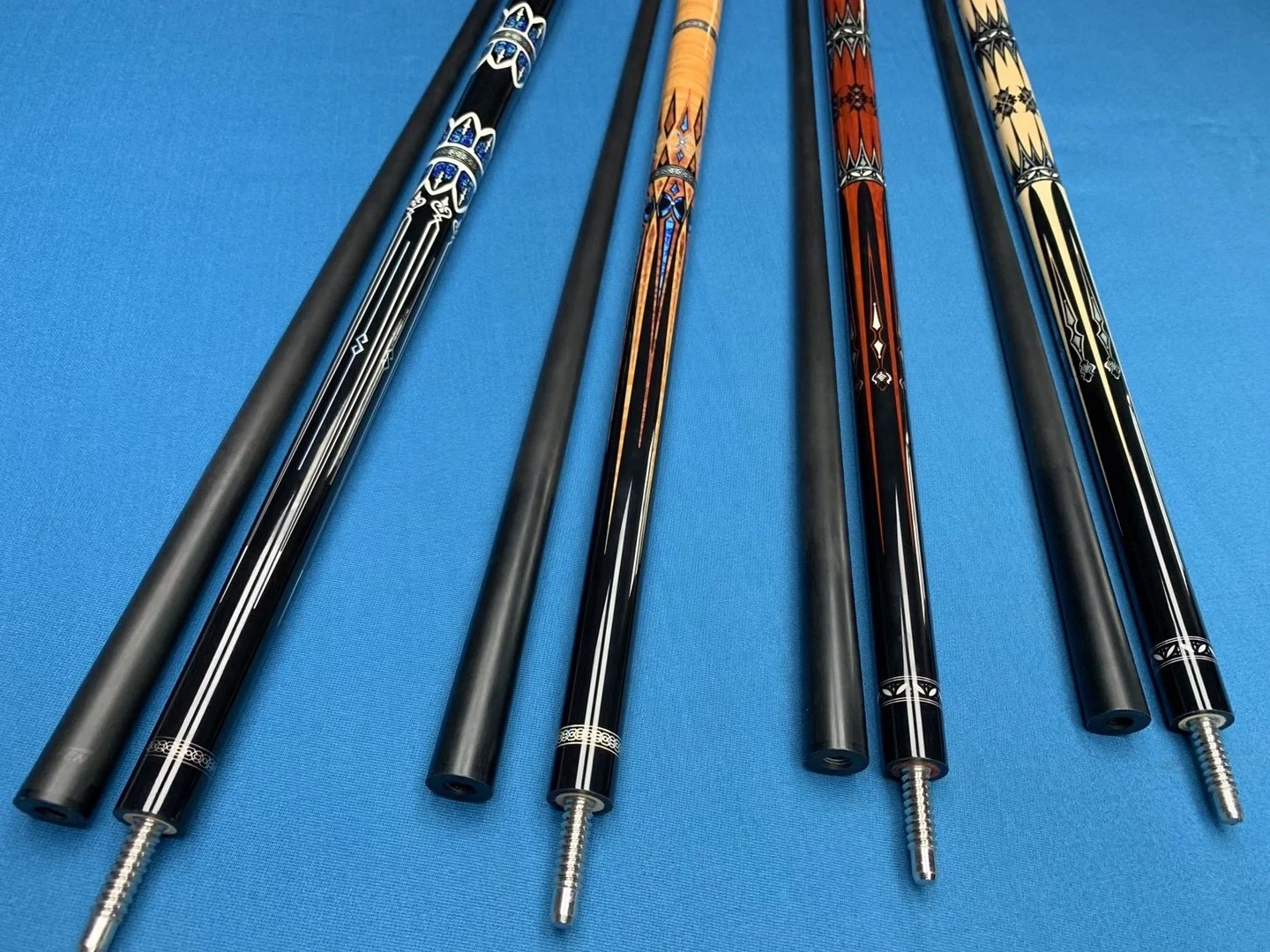 New Super Premium Quality Billiard 2 Pieces Carbon Shaft Maple Wood Butt Pool Cue 58