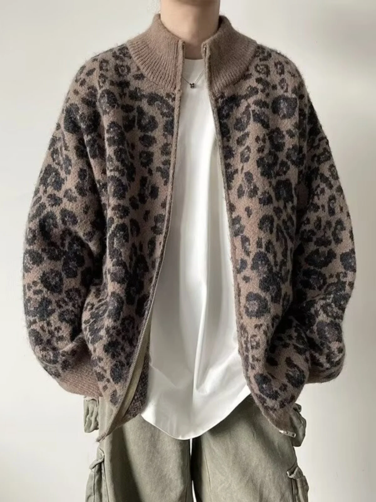 

Мужской вязаный свитер на молнии с леопардовым принтом, воротником-стойкой, свободного кроя, модный дизайн, осень-зима
