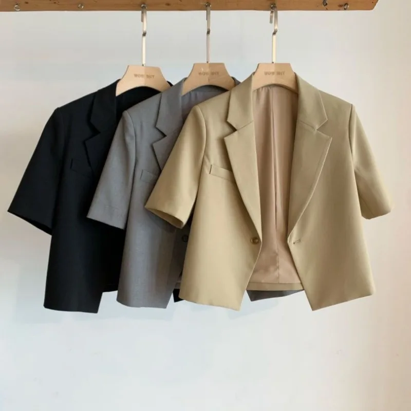 Detailed and Clear Folded Collar Five-point Sleeve One-button Black Suit Short Jacket for Women
