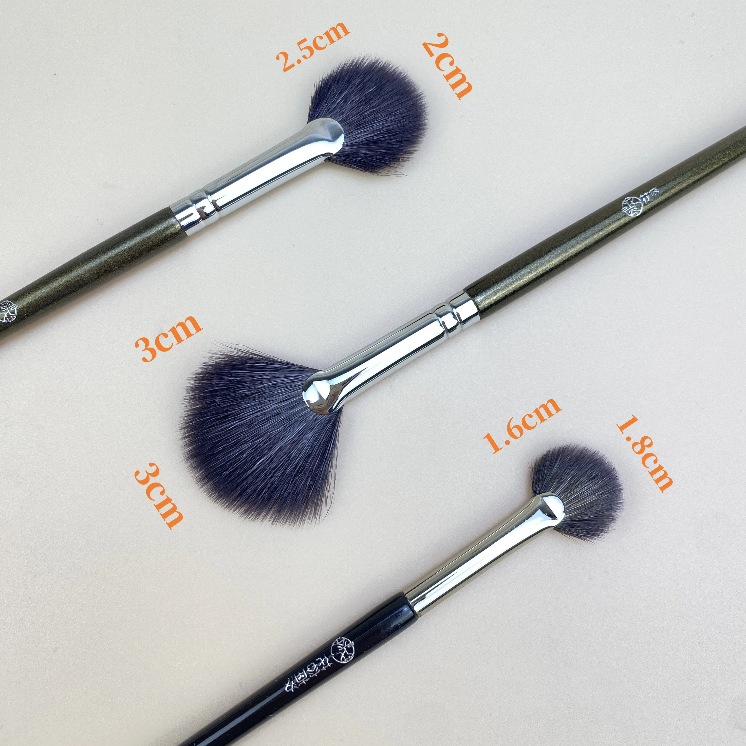 Starry Sky Blue Wool Fan-shaped Highlighting Brush