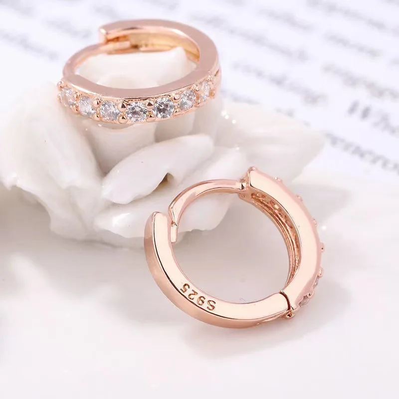 2025 ใหม่เกาหลีอินเทรนด์Luxury GoldสีHoopต่างหูผู้หญิงCharmคริสตัลZirconงานแต่งงานเจ้าสาวเครื่องประดับอุปกรณ์เสริม