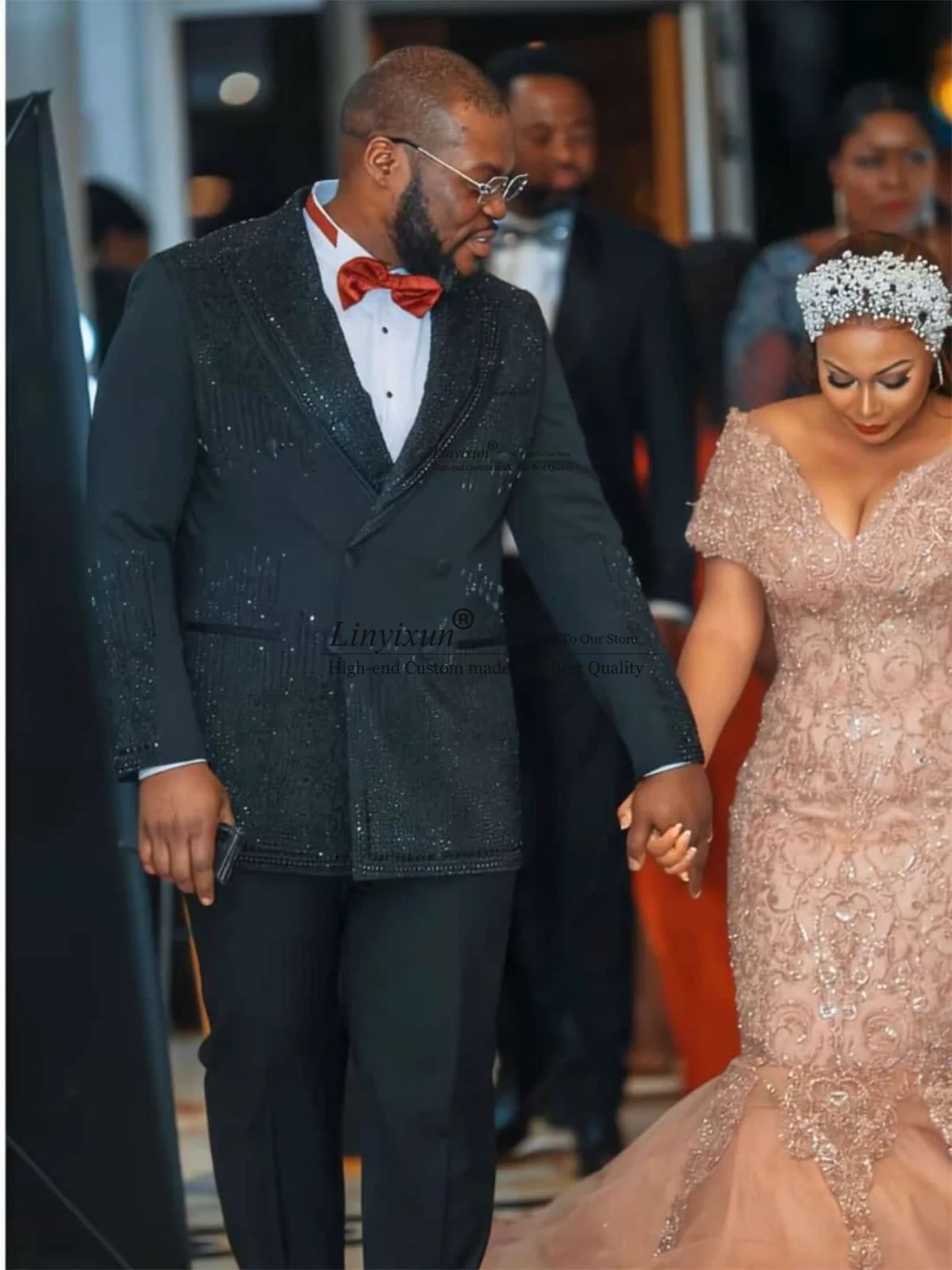 

Блестящие смокинги с металлическими кристаллами, мужские костюмы, облегающие свадебные наряды, мужские пиджаки для жениха, комплекты из 2 предметов по индивидуальному заказу, Ropa Blazers